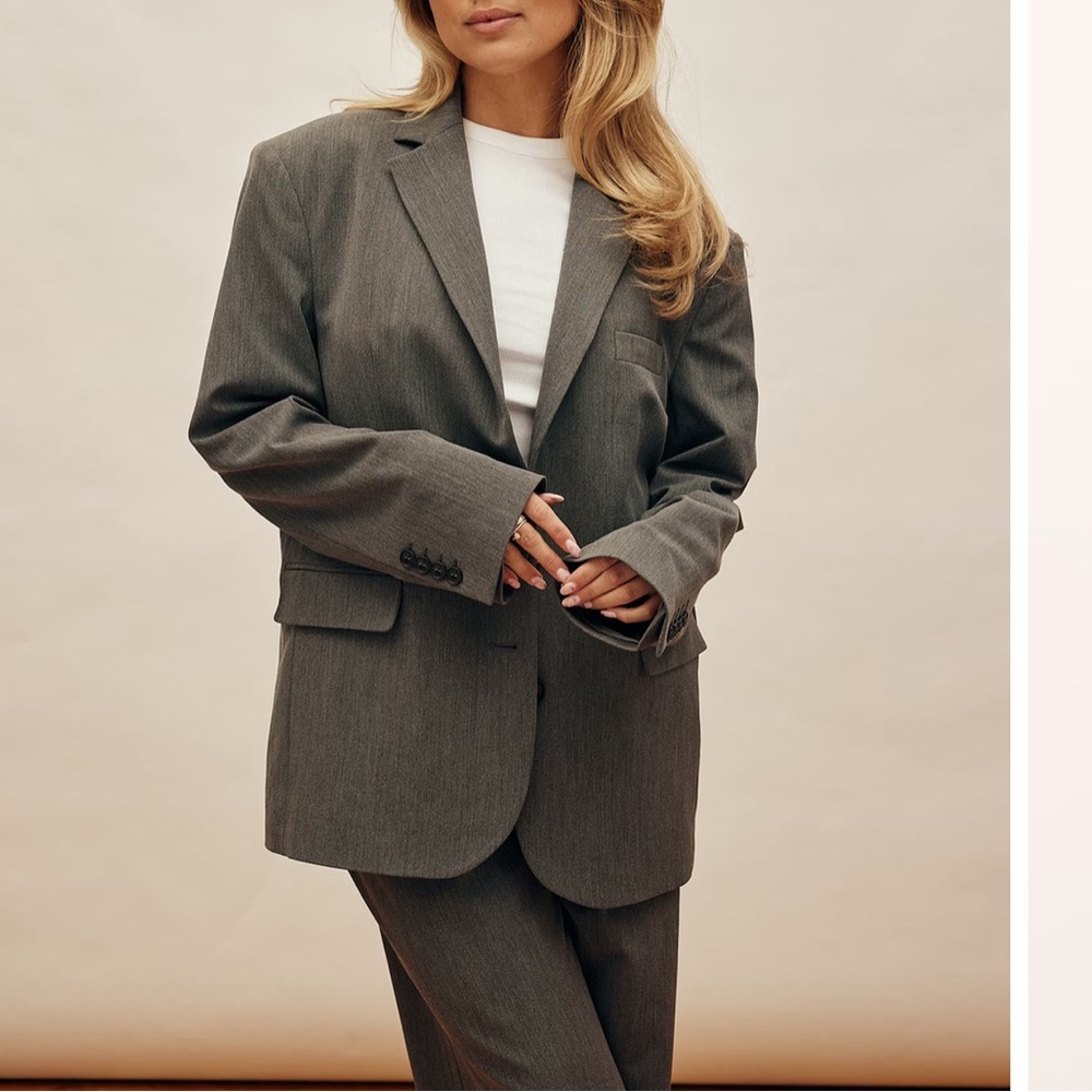 Djerf Avenue forever blazer grey